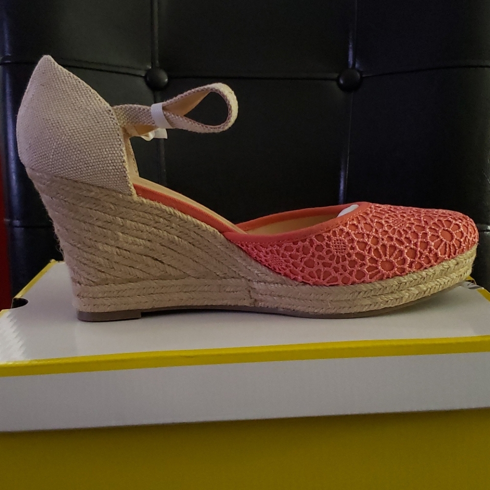 Wedge sandals